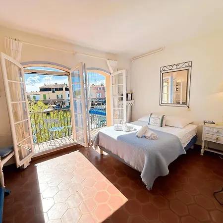 Maison A Port Avec Wifi Et Amarrage Prive, Proche - Fr-1-868-17 Feriehus Grimaud