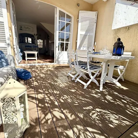 Maison A Port Avec Wifi Et Amarrage Prive, Proche Dom wakacyjny Grimaud